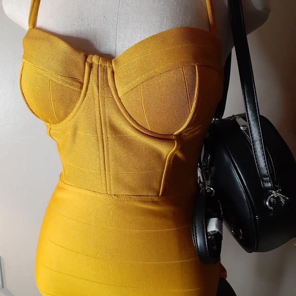 Haute Monde Dress - Picture 9 of 10